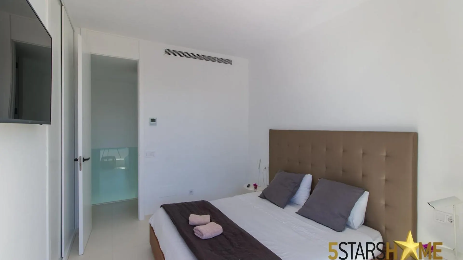 Villa, 180M To Sandy Beach Playa de Muro  Espanha
